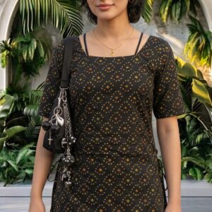 Kaali Kurti